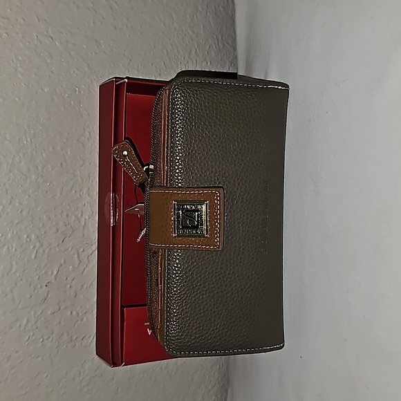 Stone Mountain Accessories Handbags - STONE MOUNTAIN USA WALLET GREY/TAN